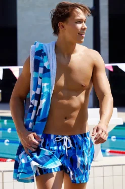 Chaz Michael Towel