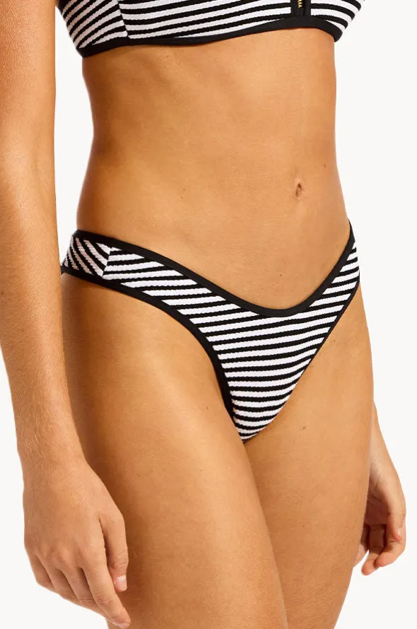 Clubhouse Scoop High Cut Rio Pant