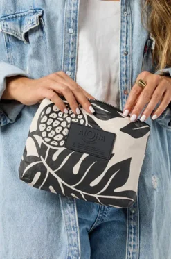Holomua Small Pouch